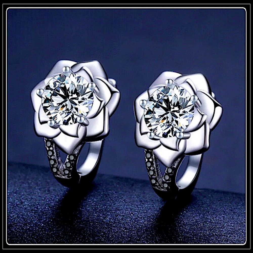 Clearance! NEW SILVER FLOWER PETAL ROSE BEAD SIMULATED DIAMOND HUGGIE EARRINGS